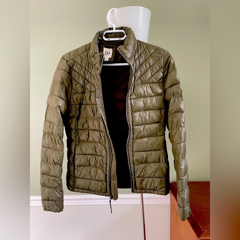 Gap puffer coat